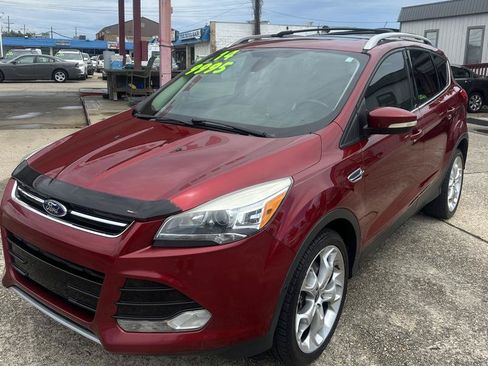 Used 2014 Ford Escape Titanium w/ Equipment Group 401A FWD image 2