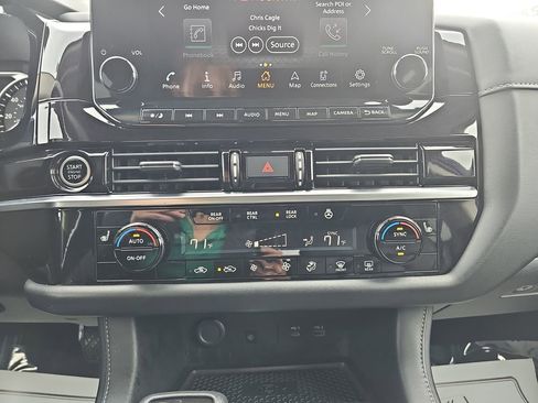 Used 2023 Nissan Pathfinder SL w/ SL Premium Package image 29