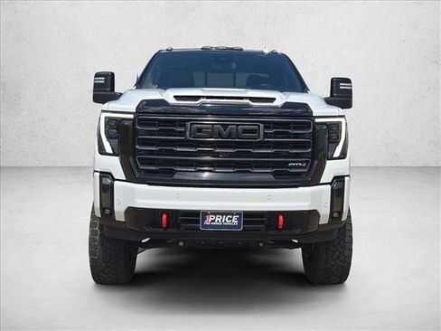 Used 2024 GMC Sierra 2500 AT4 w/ AT4 Preferred Package AWD/4WD image 2