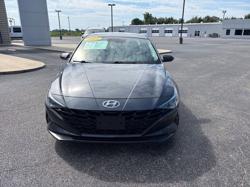 Used 2021 Hyundai Elantra SEL FWD image 3