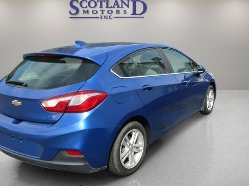 Used 2017 Chevrolet Cruze LT FWD image 7