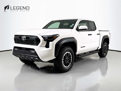Used 2025 Toyota Tacoma TRD Off-Road AWD/4WD image 1