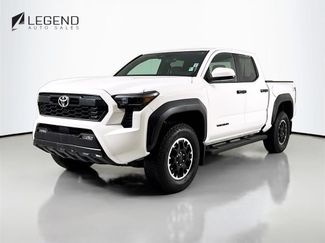 Used 2025 Toyota Tacoma TRD Off-Road AWD/4WD video 1