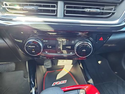 Used 2025 Chevrolet Trax RS w/ Driver Confidence Package FWD image 22