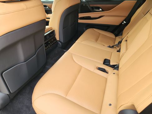 New 2025 Lexus LX 700h Luxury image 22