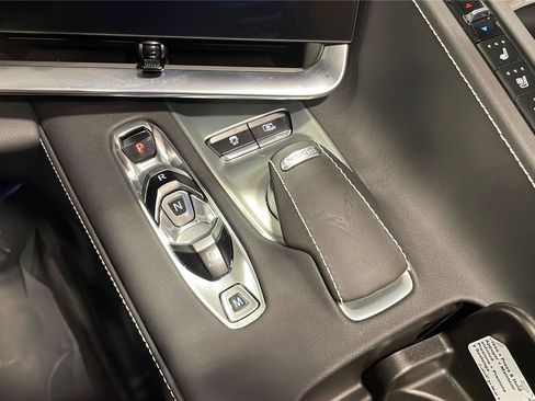 Used 2024 Chevrolet Corvette Stingray Preferred Conv w/ Z51 Performance Package RWD image 19