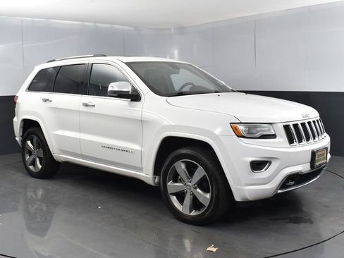 Used 2015 Jeep Grand Cherokee Overland AWD/4WD image 2