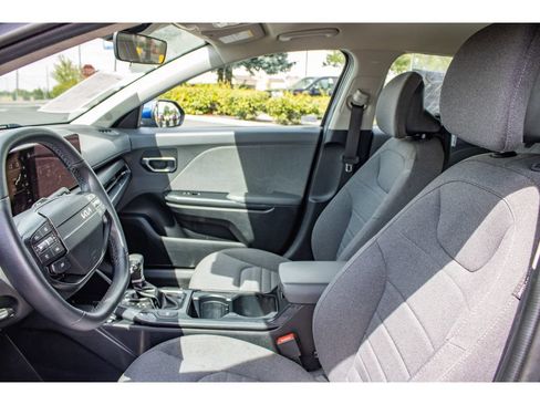 Used 2025 Kia K4 EX FWD image 28