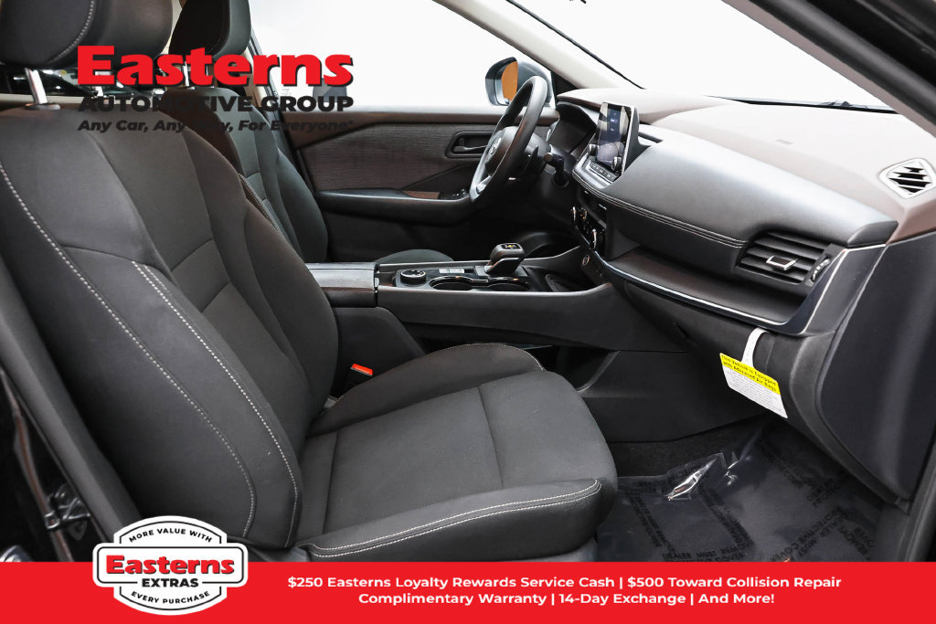 Used 2023 Nissan Rogue S AWD/4WD image 24