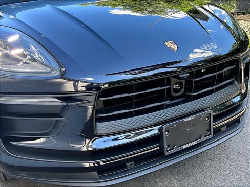 Certified 2026 Porsche Macan AWD/4WD image 32