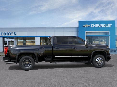 New 2026 Chevrolet Silverado 3500 High Country w/ High Country Premium Package AWD/4WD image 6