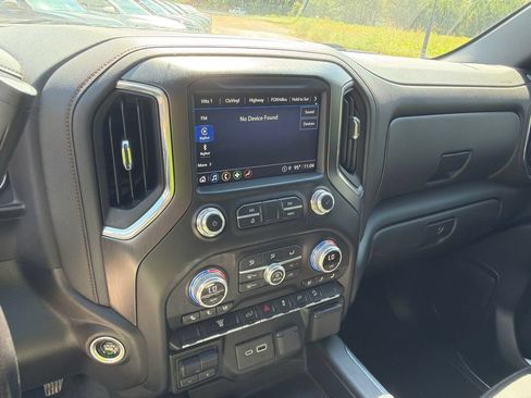 Used 2023 GMC Sierra 2500 AT4 w/ Gooseneck/5TH Wheel Package AWD/4WD image 28