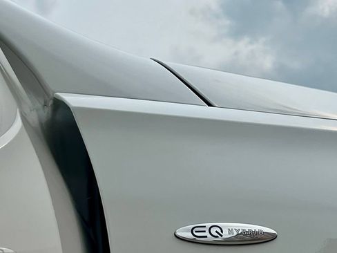 Certified 2025 Mercedes-Benz GLE 450e 4MATIC image 9