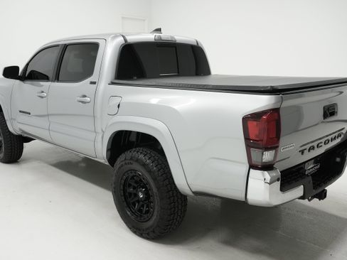 Used 2019 Toyota Tacoma SR5 image 5