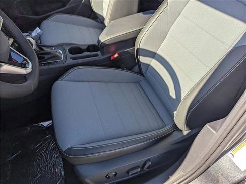 Certified 2025 Volkswagen Jetta SE w/ Sunroof Package image 4