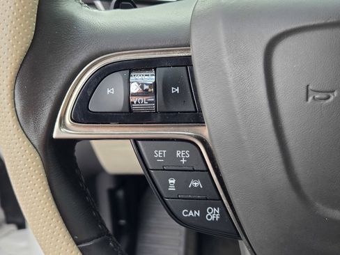 Used 2019 Lincoln Nautilus Reserve AWD/4WD image 22