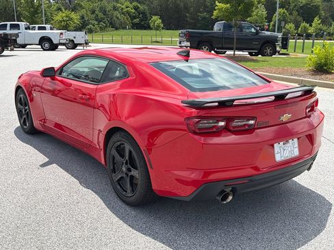 Used 2022 Chevrolet Camaro LT RWD image 5