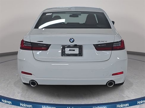 New 2026 BMW 330i xDrive Sedan w/ Driving Assistance Package image 5