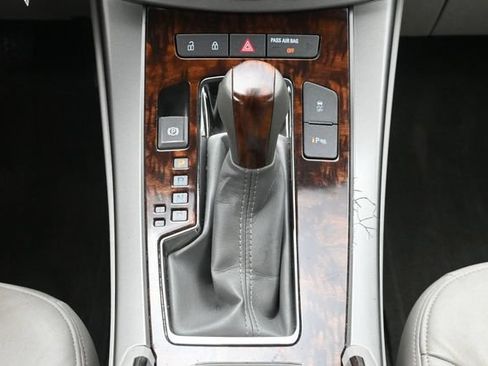 Used 2013 Buick LaCrosse Leather FWD image 21