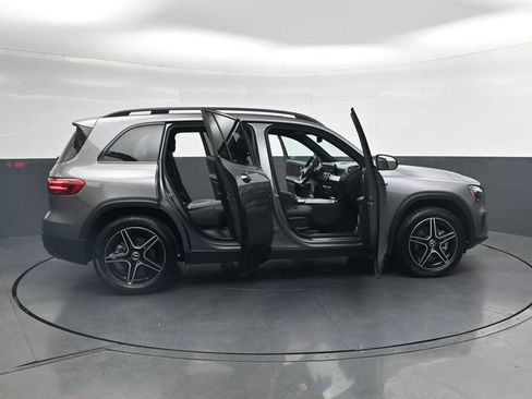 Used 2026 Mercedes-Benz GLB 250 4MATIC image 39