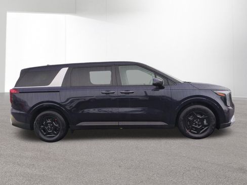 New 2026 Kia Carnival image 4