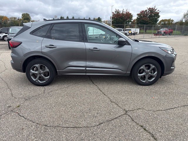 Used 2024 Ford Escape ST-Line w/ Tech Pack #1 AWD/4WD image 10