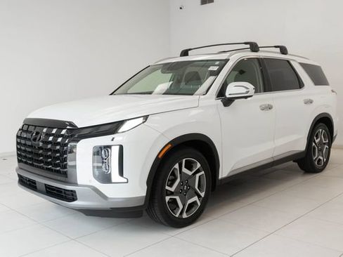 Used 2023 Hyundai Palisade Limited FWD image 7