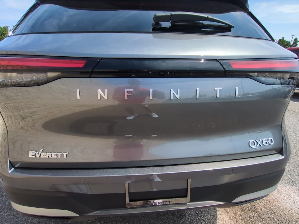 Certified 2027 INFINITI QX60 Luxe w/ Cargo Package FWD image 6