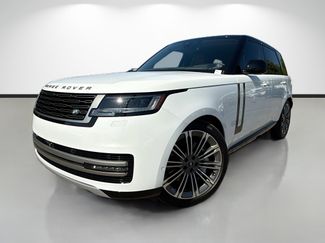 Used 2025 Land Rover Range Rover SE video 1