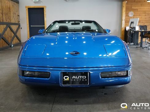 Used 1991 Chevrolet Corvette Convertible RWD image 2