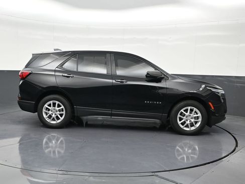 Used 2024 Chevrolet Equinox LS image 7