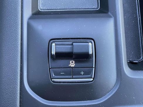 Used 2024 GMC Sierra 2500 AT4 w/ AT4 Premium Plus Package image 25