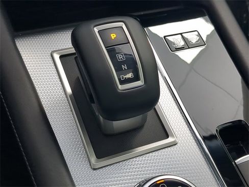 New 2025 Mitsubishi Outlander SEL image 30