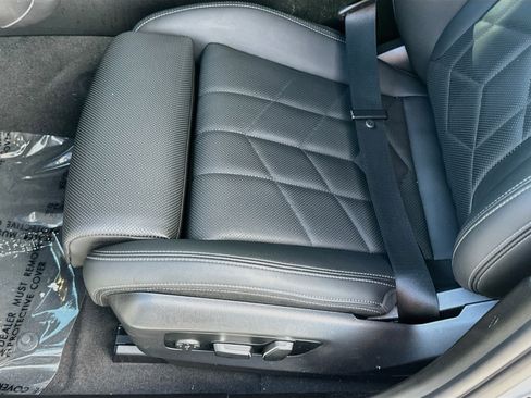 Certified 2025 BMW i5 eDrive40 w/ M Sport Package AWD/4WD image 19
