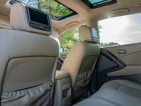 Used 2010 Nissan Murano LE w/ Navigation Pkg FWD image 31