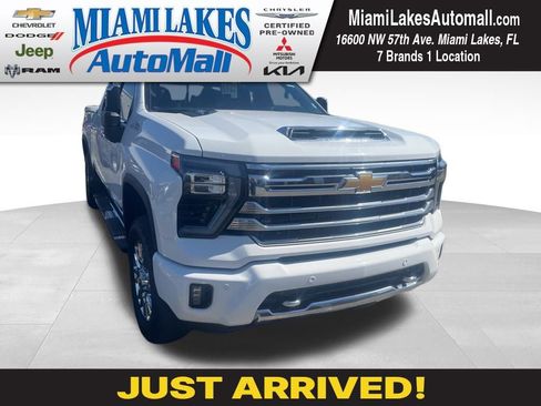 Used 2024 Chevrolet Silverado 2500 High Country image 1