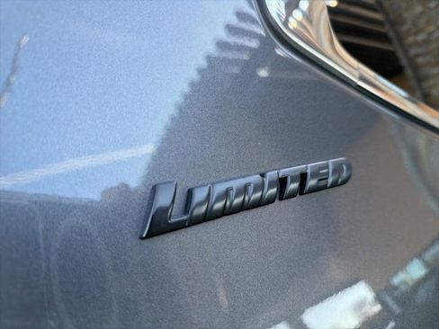 Used 2023 Toyota Tundra Limited image 5