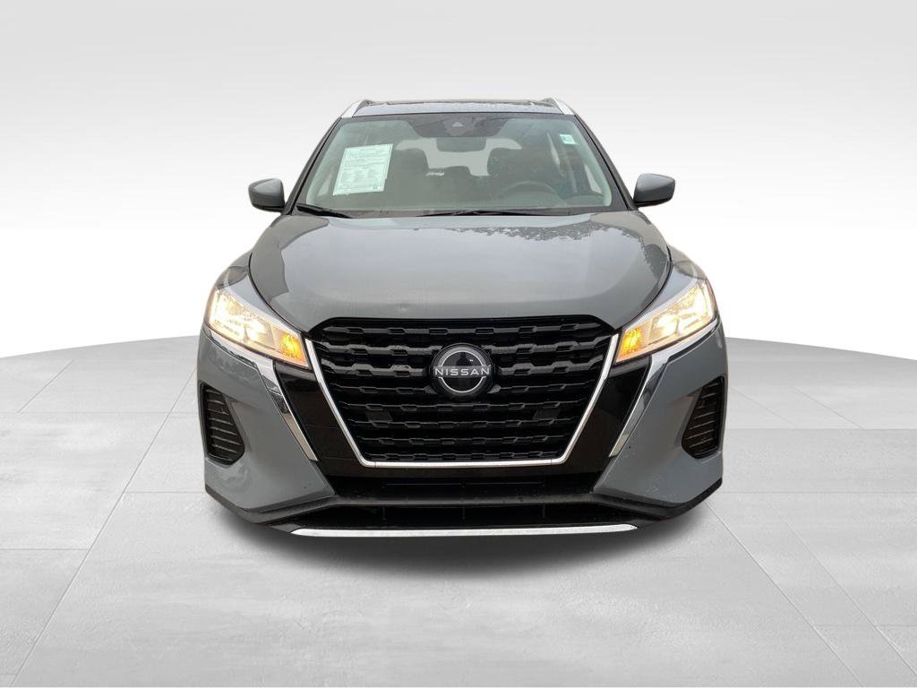Used 2023 Nissan Kicks SV w/ Interior Electronics Package FWD image 2