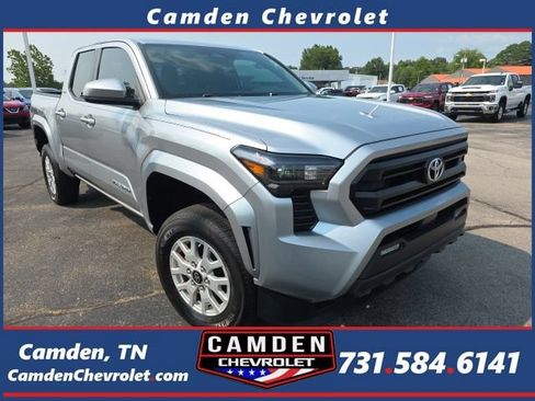 Used 2024 Toyota Tacoma SR5 AWD/4WD image 1