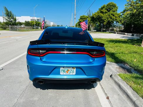 Used 2023 Dodge Charger R/T w/ Navigation & Travel Group RWD image 4