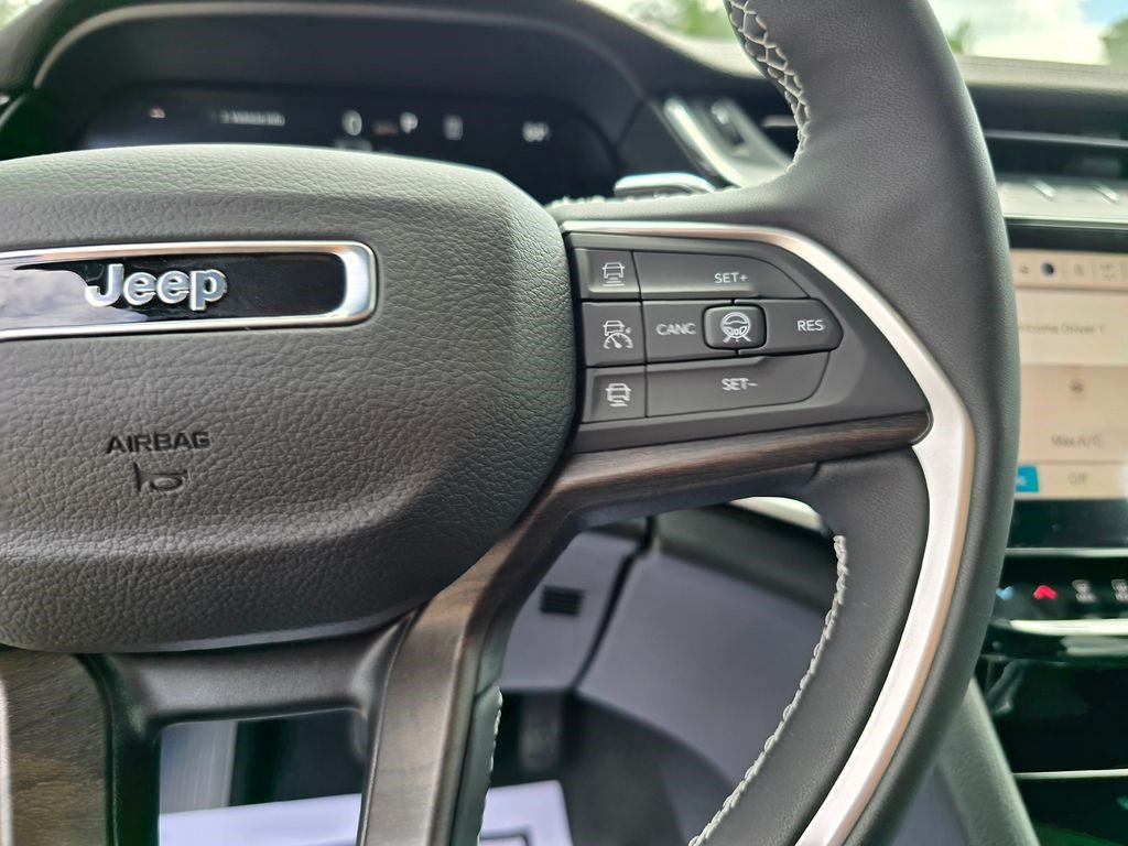 New 2027 Jeep Grand Cherokee Limited w/ Technology Group II AWD/4WD image 20
