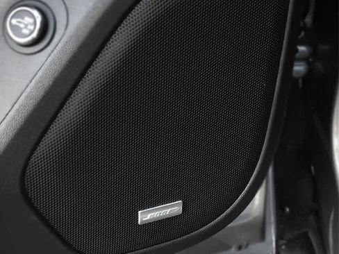 Used 2021 GMC Acadia SLT w/ Elevation Edition image 28