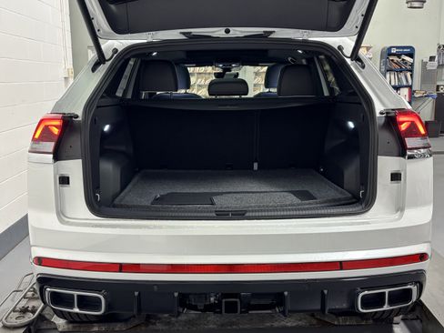 New 2026 Volkswagen Atlas Cross Sport SEL Premium R-Line AWD/4WD image 29