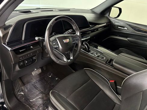Used 2023 Cadillac Escalade ESV Sport image 16