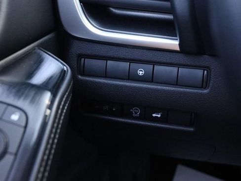 Used 2024 Nissan Rogue SV FWD image 20