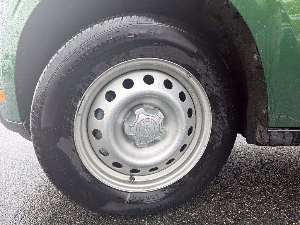 Used 2025 Ford Maverick XL w/ Equipment Group 101A AWD/4WD image 5