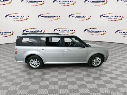 Used 2019 Ford Flex SE image 9