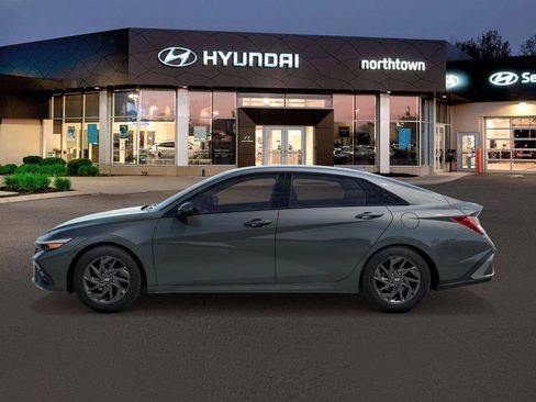 New 2026 Hyundai Elantra Blue image 3
