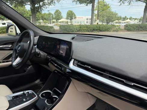 Used 2023 BMW X1 xDrive28i w/ Convenience Package AWD/4WD image 37