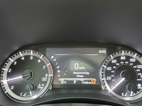 Certified 2024 Toyota Highlander XLE FWD image 33